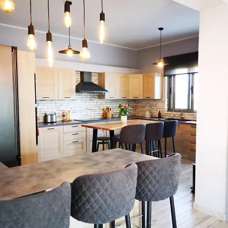 Stylish Close To Marina