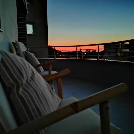 Stylish Close To Marina 公寓 *