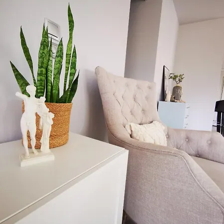 Stylish Close To Marina 公寓 *