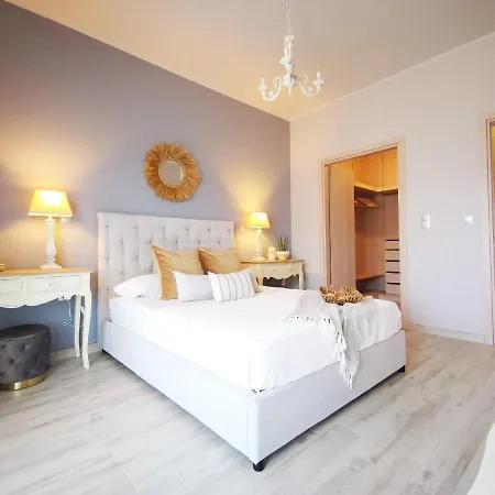 Stylish Close To Marina *