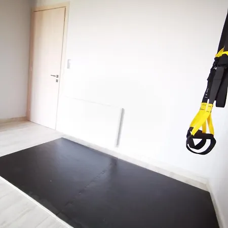 公寓 Stylish Close To Marina 科斯镇