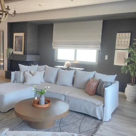 Stylish Close To Marina Apartment