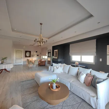 Stylish Close To Marina *
