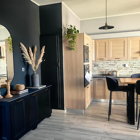 Apartment Stylish Close To Marina