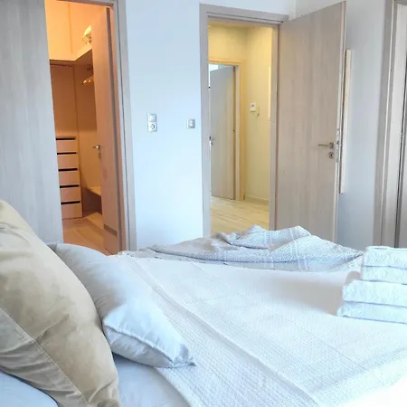 Apartment Stylish Close To Marina