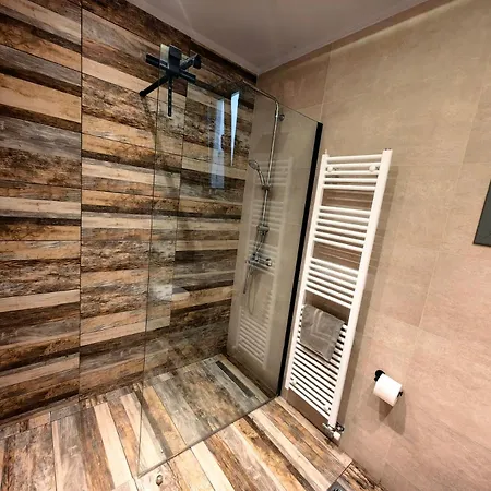 Stylish Close To Marina Apartment *