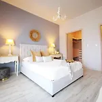 Stylish Close To Marina *