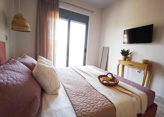 Stylish Close To Marina *